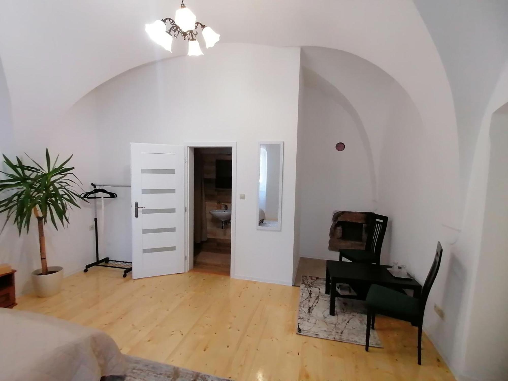 Krizkov Dom Apartment Kremnica Luaran gambar